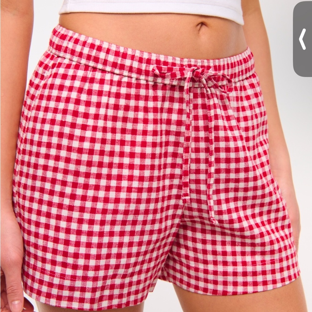 Abercrombie & Fitch Red and White High Waist Shorts